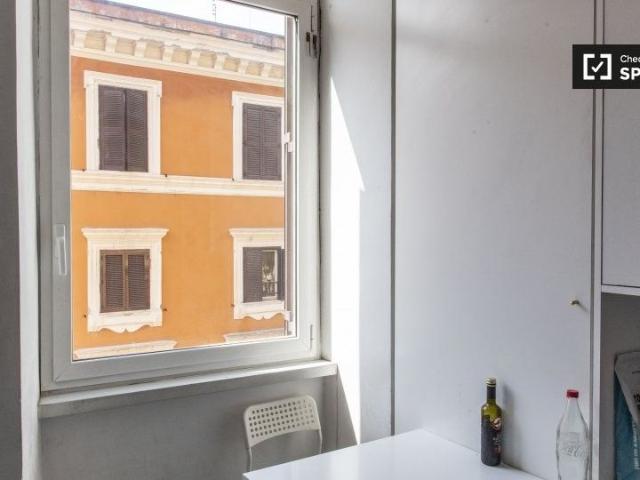 rome, Lazio 00198