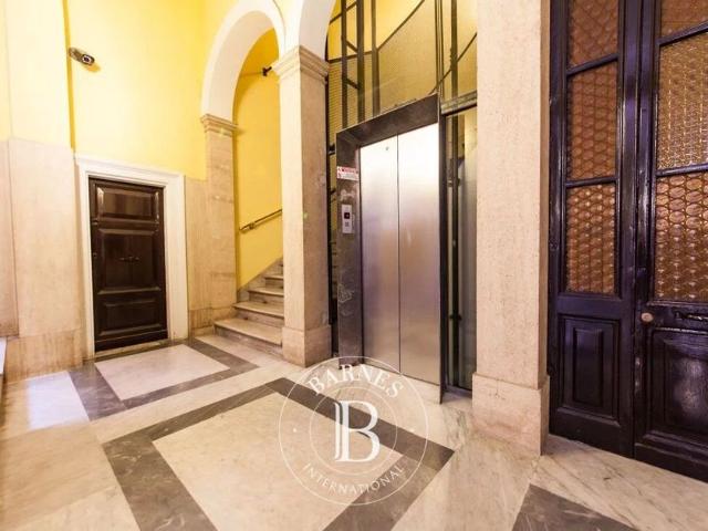 Rome, Penthouse 2 Chambres 132 m² en location