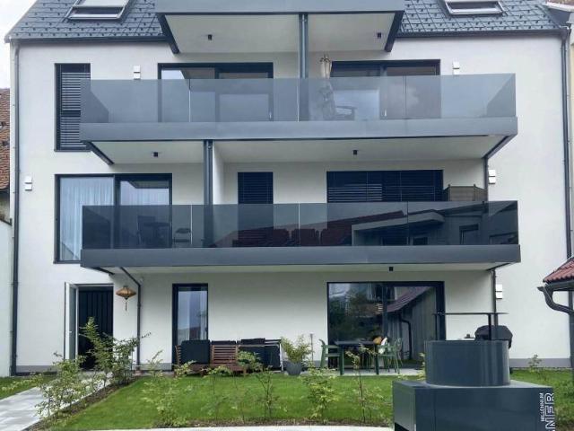 RÖMERBERG Exklusive Mietwohnung inkl. Einbauküche und Balkon Top 03
