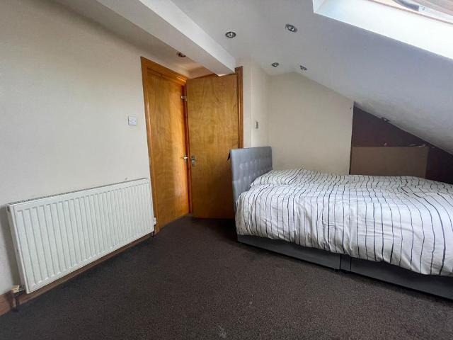 Romford Road, London E12 1 bed in a house share to rent £700 pcm £162 pw