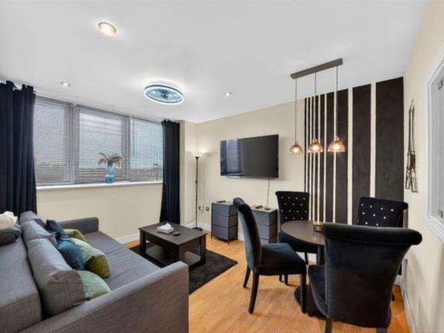 Romford Road, London E15, 2 bed flat to rent, £2,150 pcm | PrimeLocation