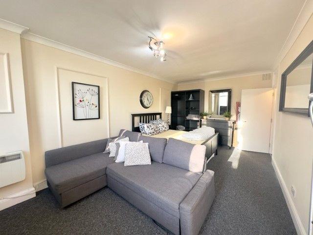 Romney Court, Hampstead, Belsize Park, London NW3, Studio to rent, £1,950 pcm | PrimeLocation