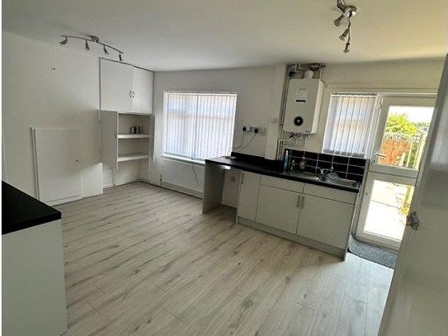 Romsey Close, Stanford Le Hope SS17, 3 bed semi detached house to rent, £1,800 pcm | PrimeLocation
