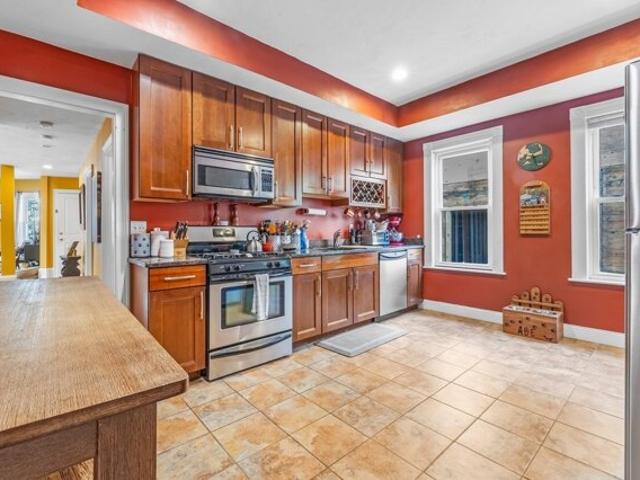 Romsey St Apt,boston, Condo For Sale