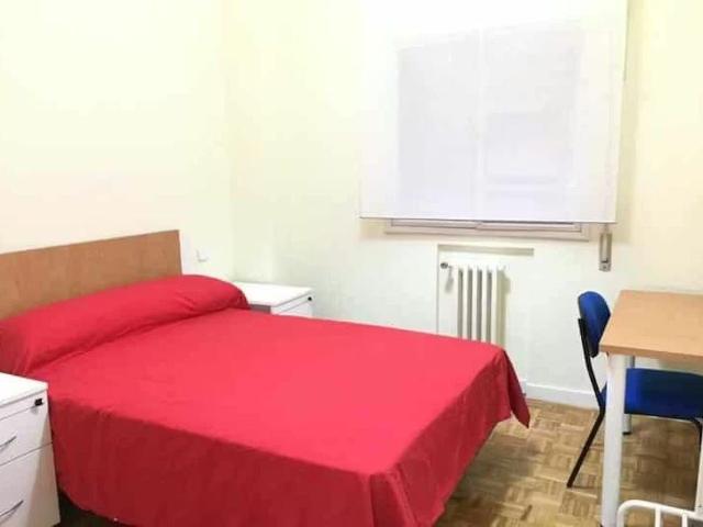 Ronda de Valencia, Madrid, Community of Madrid 28012
