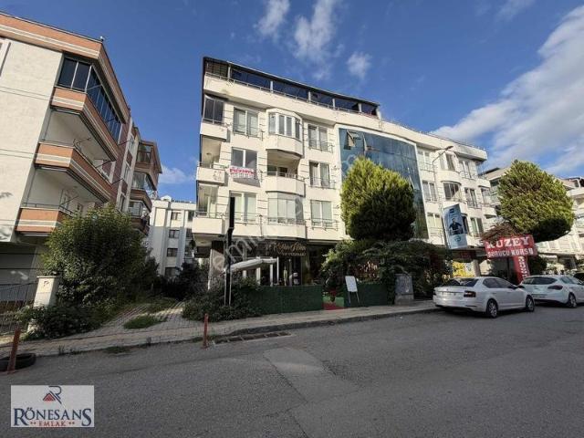 Rönesans Emlaktan Türkişte Geniş Giyinme Odalı Kiralık 3+1 Daire