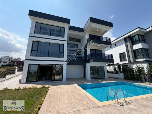 Rönesans Emlak'tan Satılık Full Donanımlı Villa