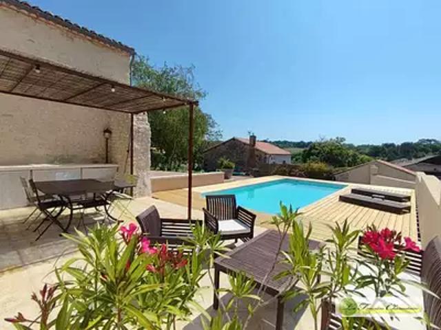Ronsenac 16320 Achat / Vente maison 6 pièces t6 piscine