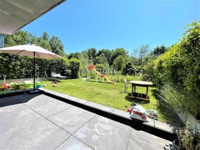 Roodebeek Park: magnificent ground floor apartment with 3 be