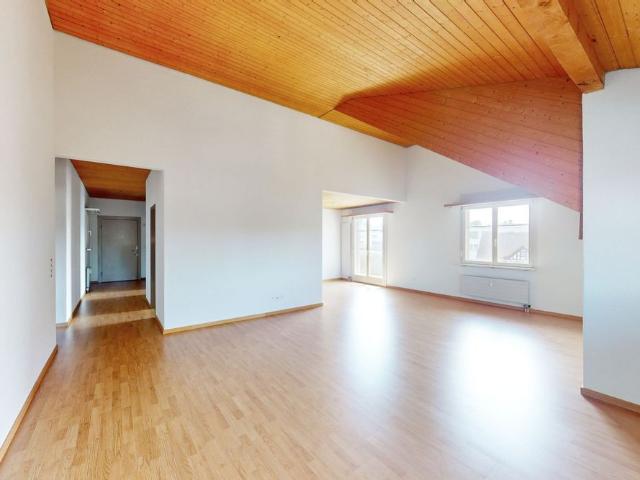 Rooftop apartment with spacious floor plan!