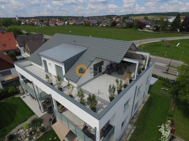 Rooftop Penthouse mit 2 Garagen und 2 Aussenstellplätzen