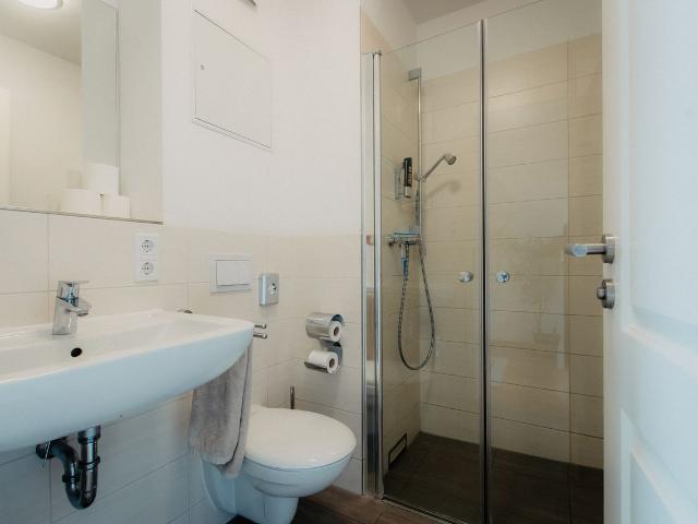 Rooftop* 2 Room Apartment with Eat In Kitchen and roof terrace, Leipzig Amsterdam Apartments for Rent