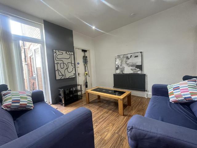 Rookery Road 4 bed, Selly Oak B29 5 bed house to rent £1,934 pcm £446 pw