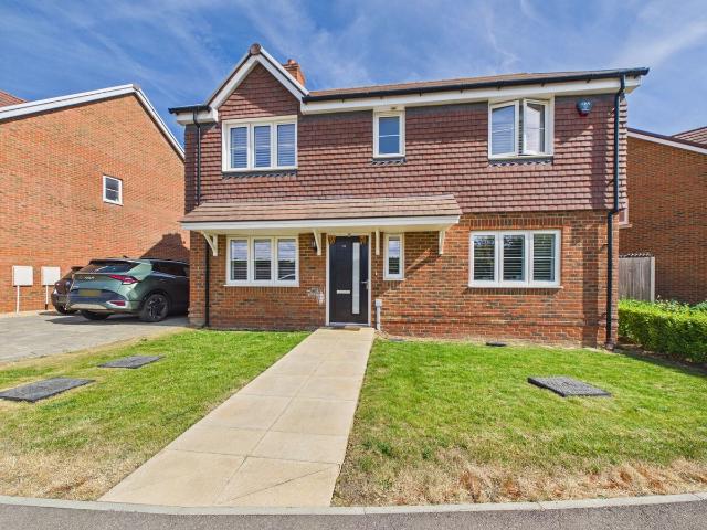 Rookfield Road, Faygate RH12, 4 bed detached house to rent, £2,750 pcm | PrimeLocation