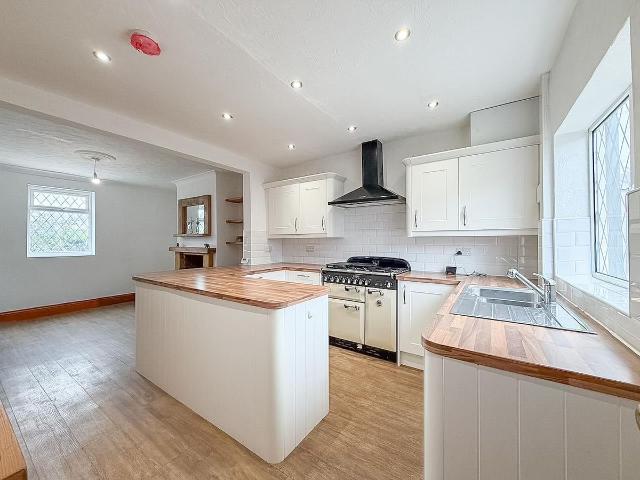 Rooks Nest Road, Wakefield WF1, 2 bed terraced house to rent, £900 pcm | PrimeLocation