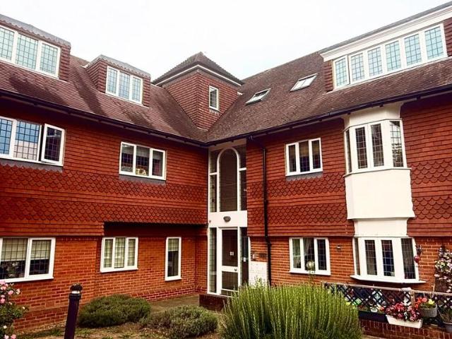 Rookwood Place, 13 London Road South 2 bed apartment to rent £1,600 pcm £369 pw