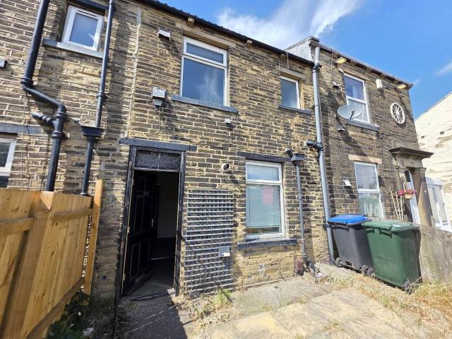 Rooley Lane, Bradford BD4, 1 bed terraced house to rent, £550 pcm | PrimeLocation