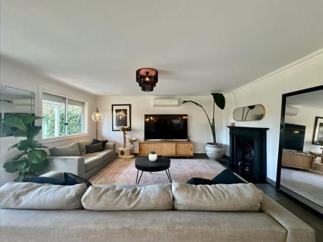 ROOM ONLY RENTAL: Riverside Location