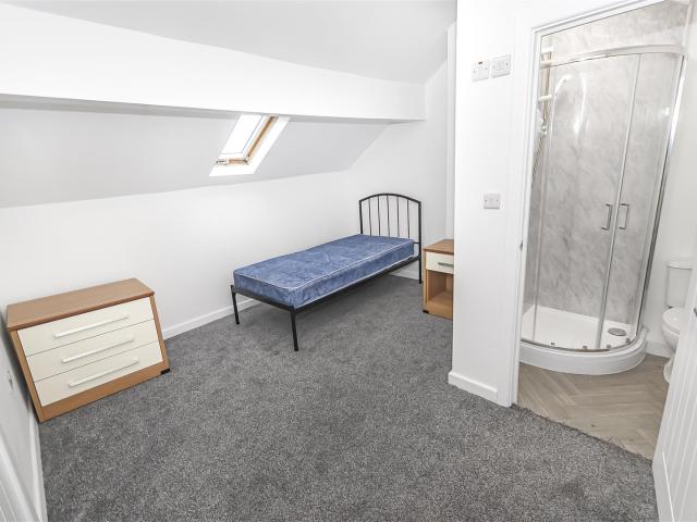 Apartment at Bridge Street, Shaw