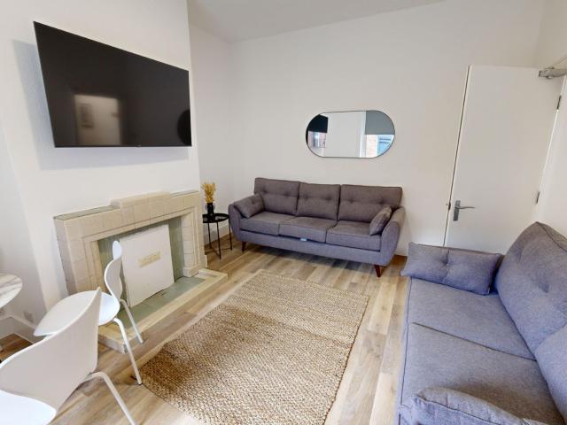 House at Cardigan Terrace, Newcastle upon Tyne