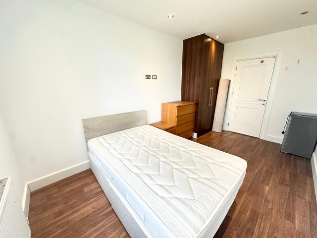 Apartment at Chichester Road, Greater London