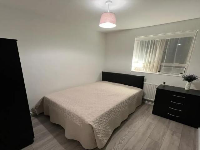 Apartment at Parry Road, City of Westminster