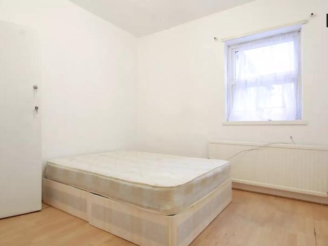 House at Kilburn High Road, Greater London