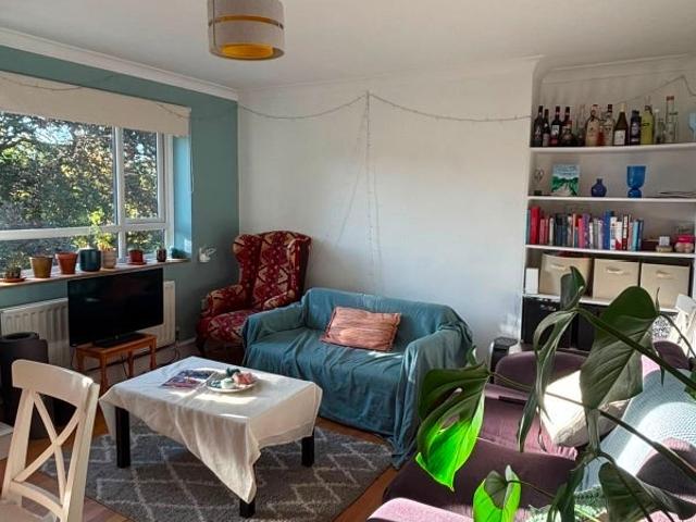 Apartment at Esher Gardens, Greater London