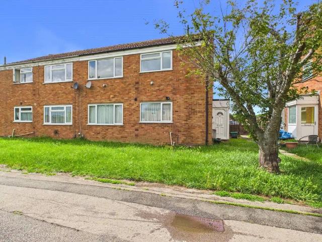 Apartment at Fieldcourt Drive, Gloucester