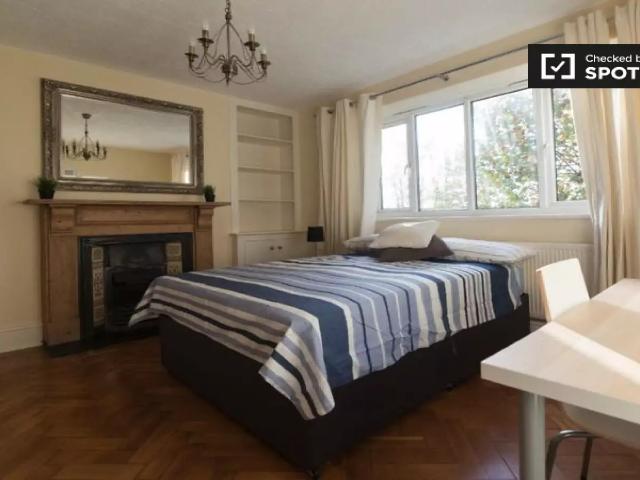 Apartment at Uxbridge Road, Greater London