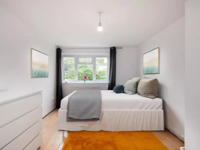 House at Taybridge Road, Greater London