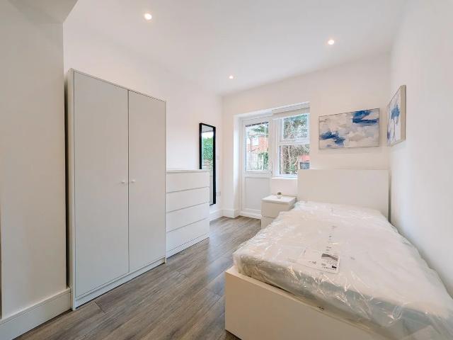 Apartment at High Road, Castle Point