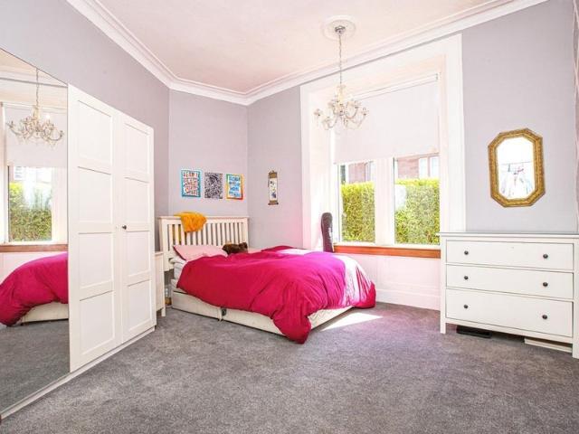 Apartment at Hinshelwood Drive, Glasgow