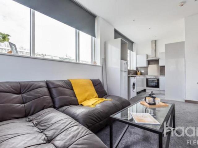 Apartment at Lime Tree Way, Basingstoke and Deane