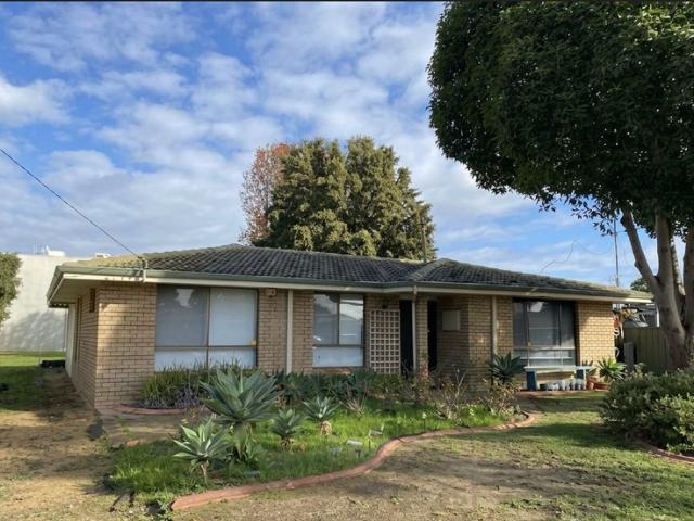 Room Available in Central Busselton Shared House