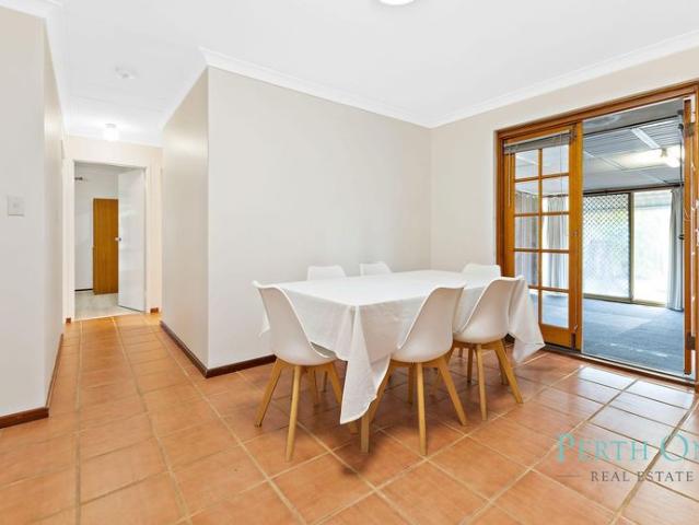 Room Available Near Shops, Transport & Uni! ROOM ONLY