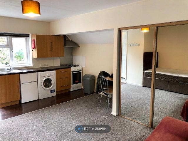 Room A, Birmingham B5, Studio to rent, £695 pcm | PrimeLocation