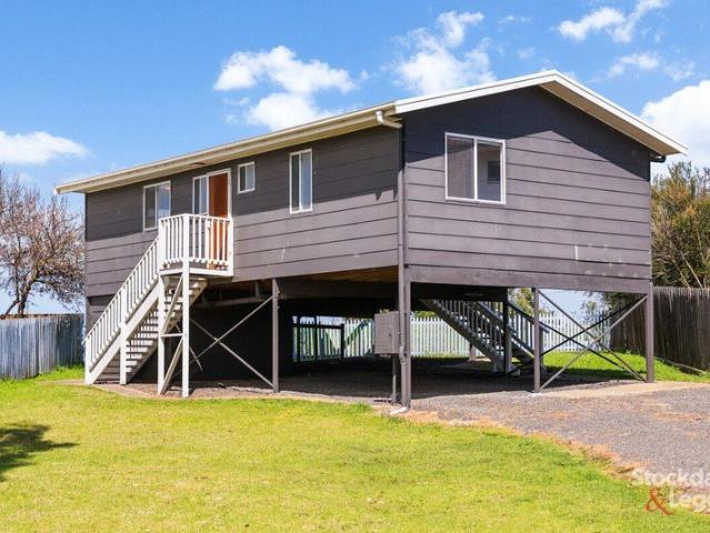 Room for the Boat. Farmland and Sea Views for the Soul