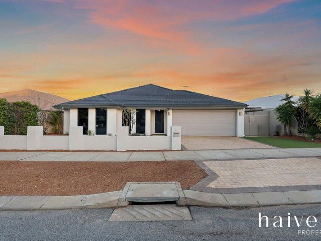Room for the Whole Family in the Heart of Tuart Ridge