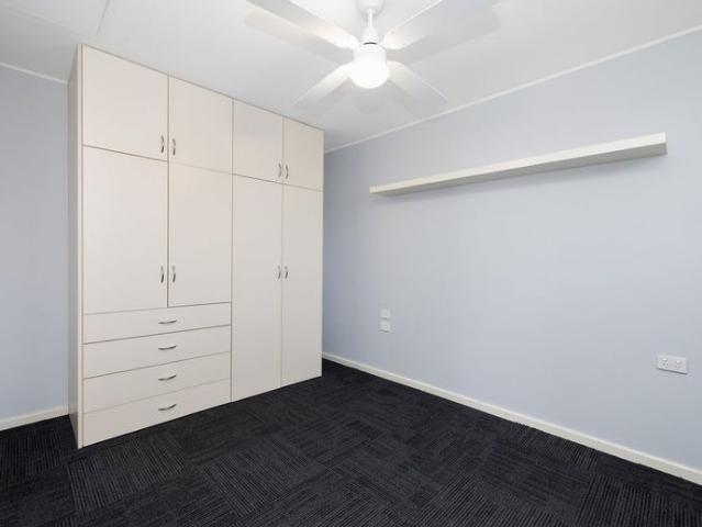 ROOM FOR EVERYONE RENOVATED HOME + GRANNY FLAT