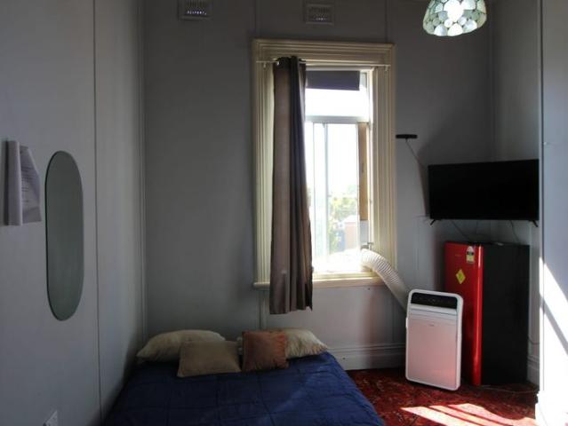 Room for Lease – Royal Mail Hotel! All Bills Included!