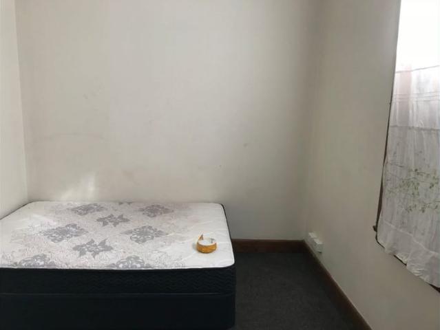 Room for Rent at Macquarie Hotel