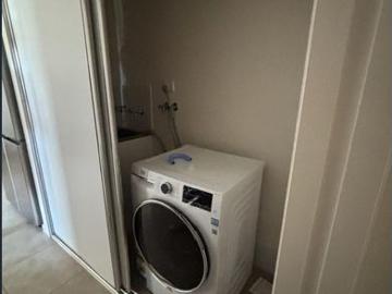 Room for rent Available for rent now!