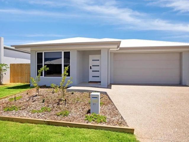 ROOM FOR RENT FULLY FURNISHED WITH PRIVATE ENSUITE & KITCHENETTE