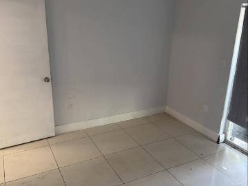 Room for Rent in Miamii