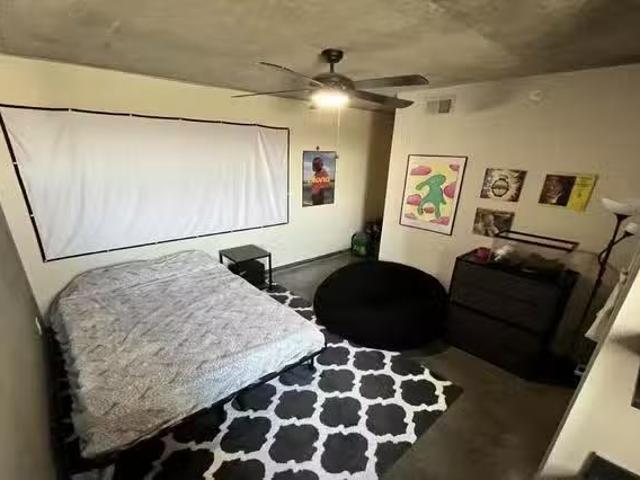 Room for rent in Midtown