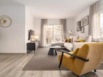 Room for rent in a 3 bedroom apartment in Sant Cugat del Vallès