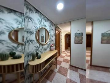 Room for rent in a 3 bedroom apartment Room C