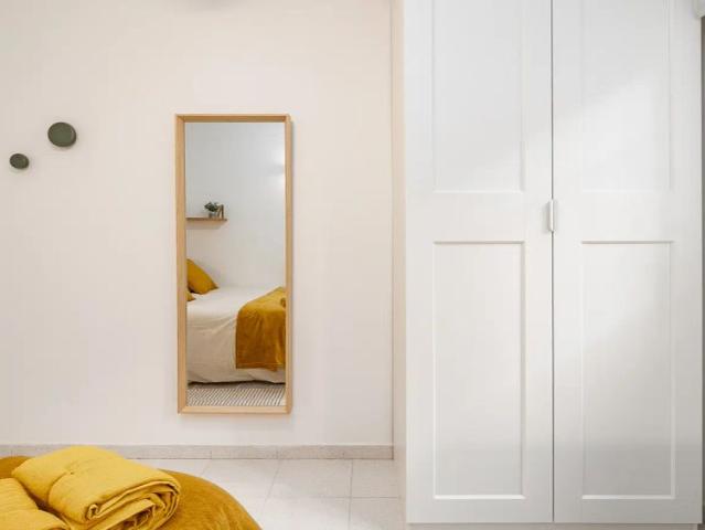 Room for rent in a 4 bedroom apartment in Sant Cugat del Vallès