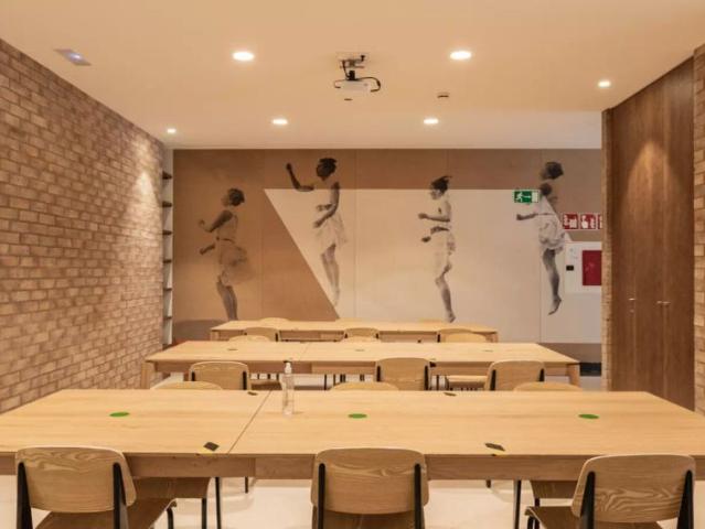 Room for rent in a residence in Pamplona